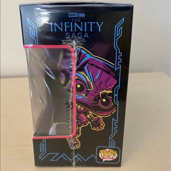 Black Panther Funko Set - Picture 5 of 7